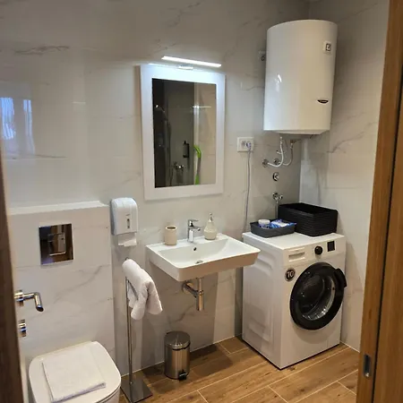 Promenada Lux * Újvidék