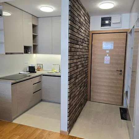 Promenada Lux Апартаменты Нови-Сад